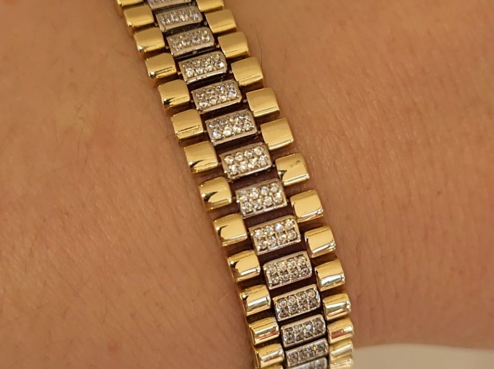 Rolex Style Gold Bracelet. Ladies Rolex Style Bracelet. 9ct Gold Ladies Bracelet. Forever Jewellers Cork. Maria Gleeson. Jewellers Cork.
