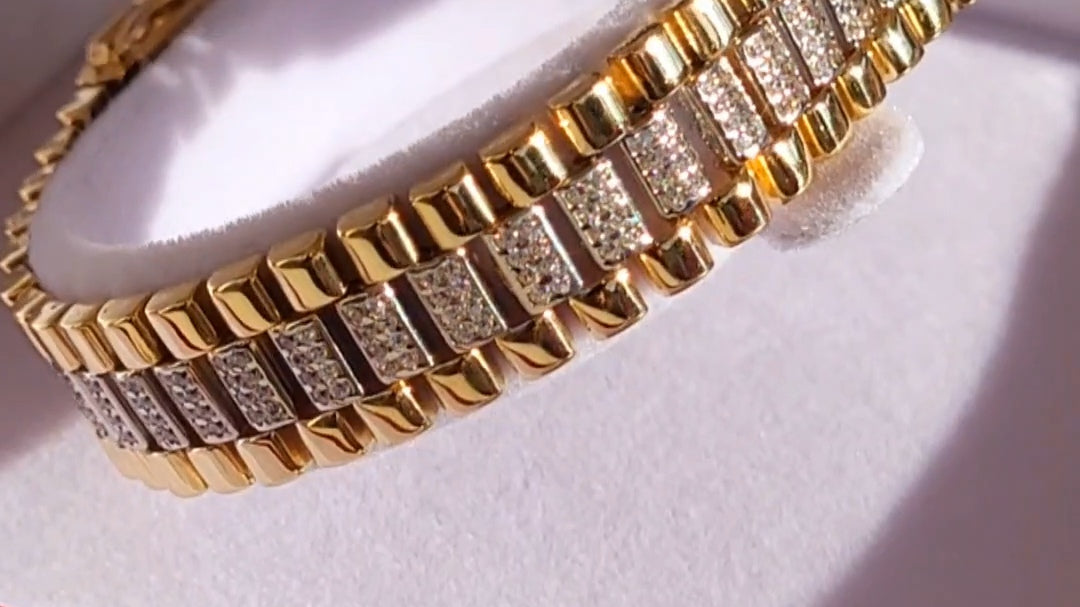 Rolex Style Gold Bracelet. Ladies Rolex Style Bracelet. 9ct Gold Ladies Bracelet. Forever Jewellers Cork. Maria Gleeson. Jewellers Cork.