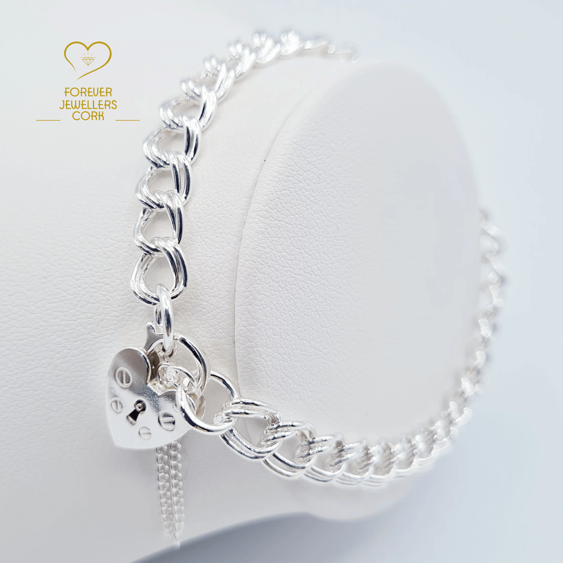 Silver chain bracelet on sale with heart charm