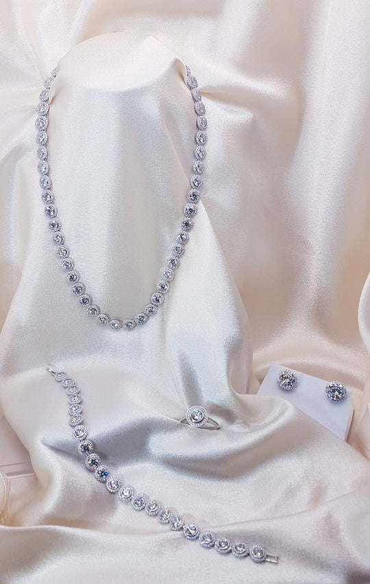 Forever Jewellers Cork, Forever Jewellers, Maria Gleeson Jewellers, Cork City Jewellers, Mens Gold Jewellery, Ladies Gold Jewellery, Ring sets, Boxing Jewellery. Jewellers based in Castle Street Cork City. Cork jeweller Maria Gleeson