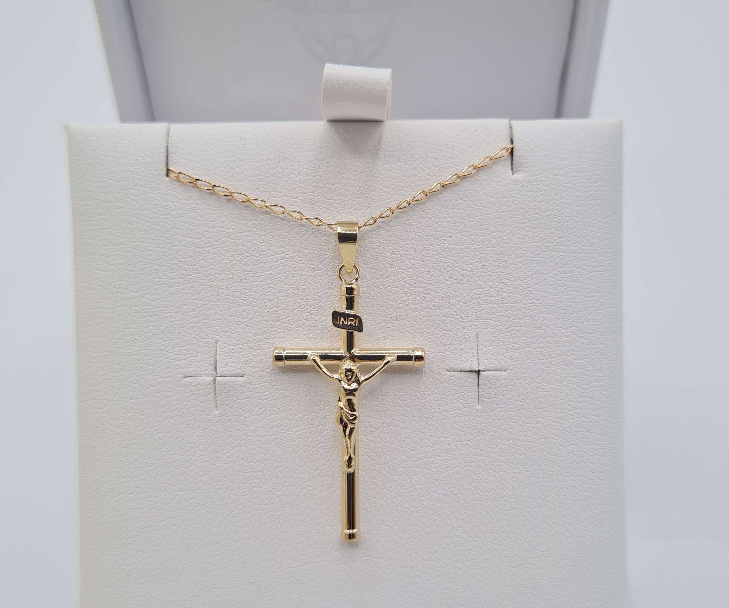 9ct gold crucifix cross pendant with 18-inch chain – Communion & Confirmation jewellery