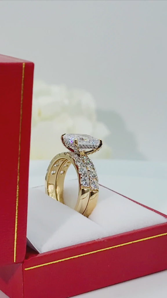 Bridal sets, Ring sets. Gold bridal set. Stunning Gold Engagement and wedding ring set. Cork Jewellers. Maria Gleeson. Jewellers Cork. Forever Jewellers Cork