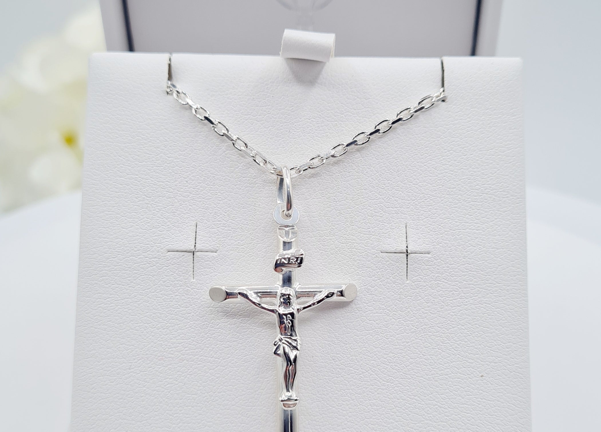 Sterling silver crucifix cross pendant with 18-inch chain – Communion & Confirmation jewellery