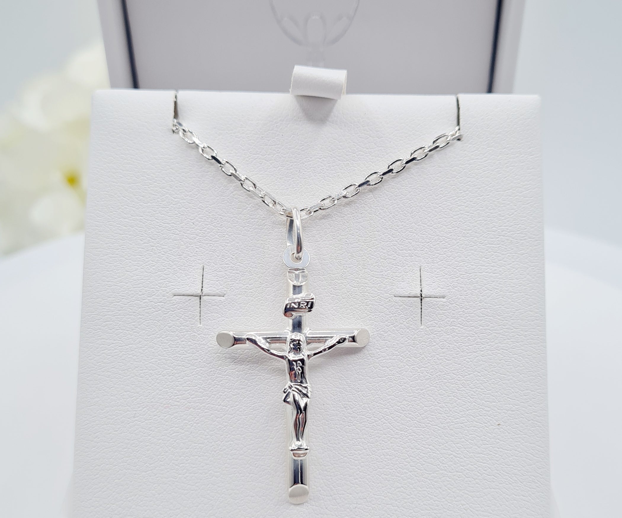 Sterling silver crucifix cross pendant with 18-inch chain – Communion & Confirmation jewellery